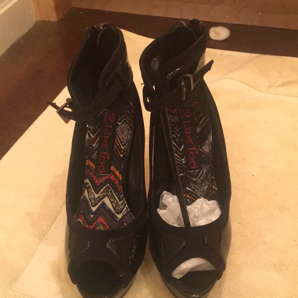 Platform heels by 2 lips
